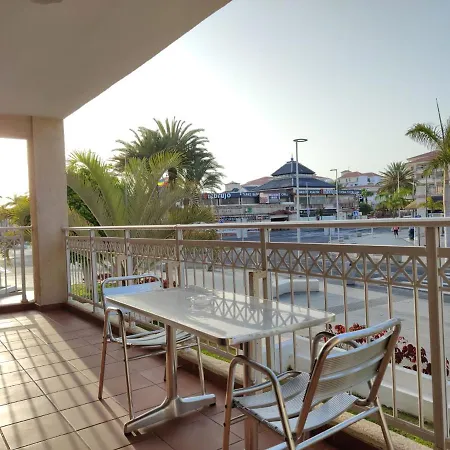 شقة Comfortable Apartment A Few Meters From The Beach. *