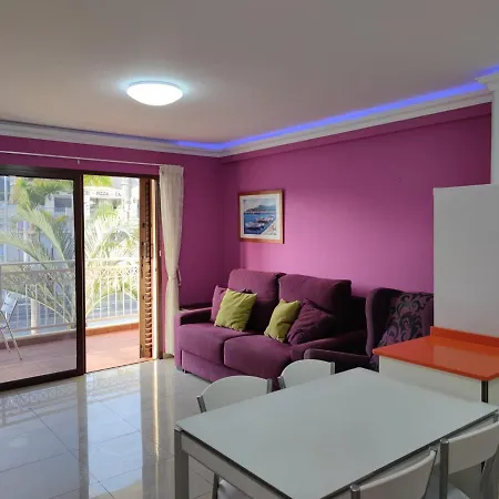 Comfortable Apartment A Few Meters From The Beach. شقة *