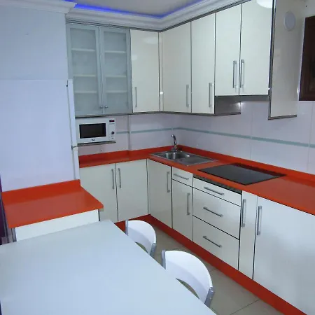 Comfortable Apartment A Few Meters From The Beach. شقة *