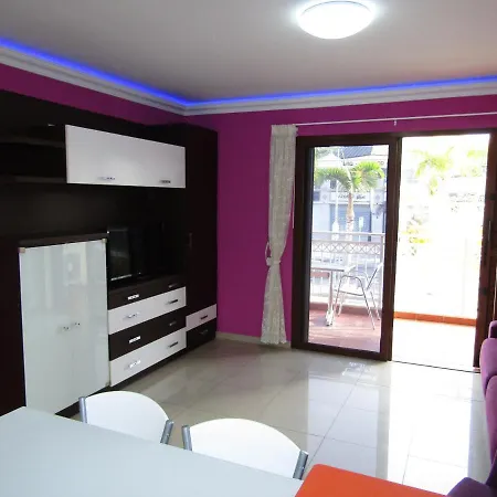 Comfortable Apartment A Few Meters From The Beach. أرونا